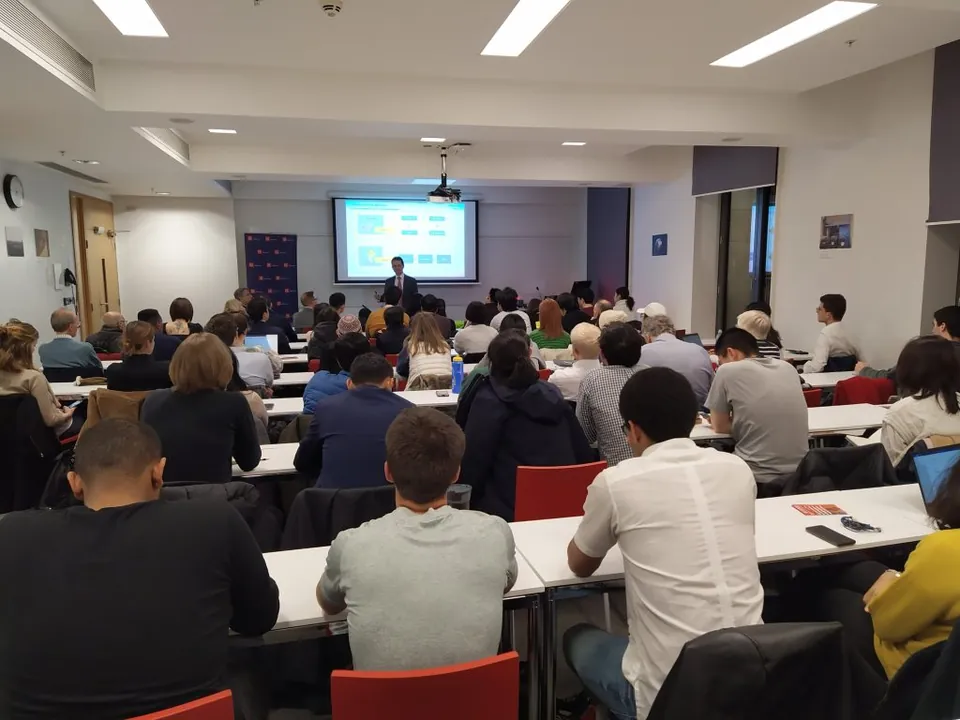 Joe Horn-Phathanothai Unveils China’s Shifting Landscape in LSE Talk