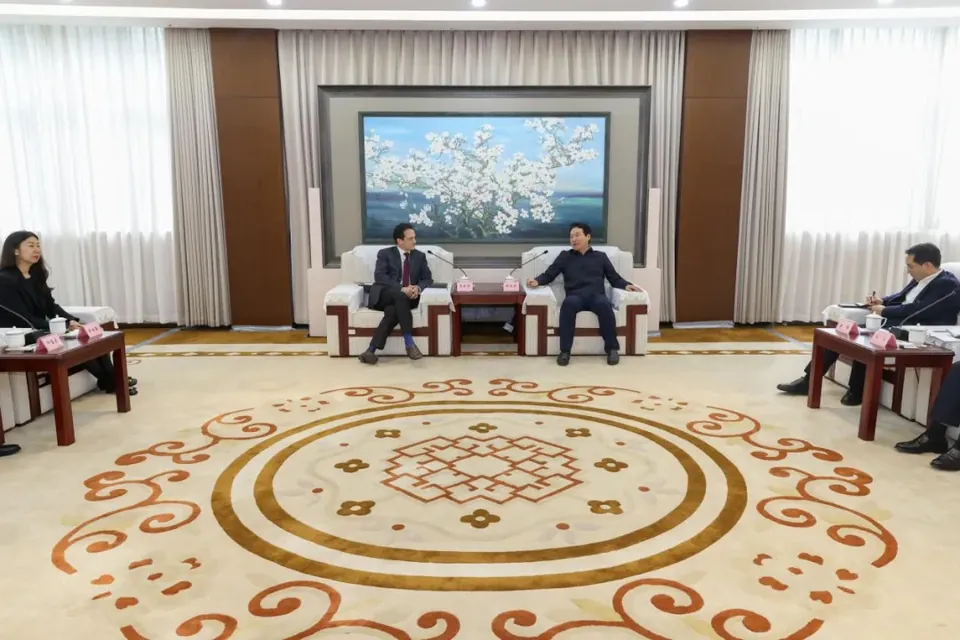 赵俊民会见战略六幺三总裁、泰国开泰银行总裁中国事务顾问常念周一行